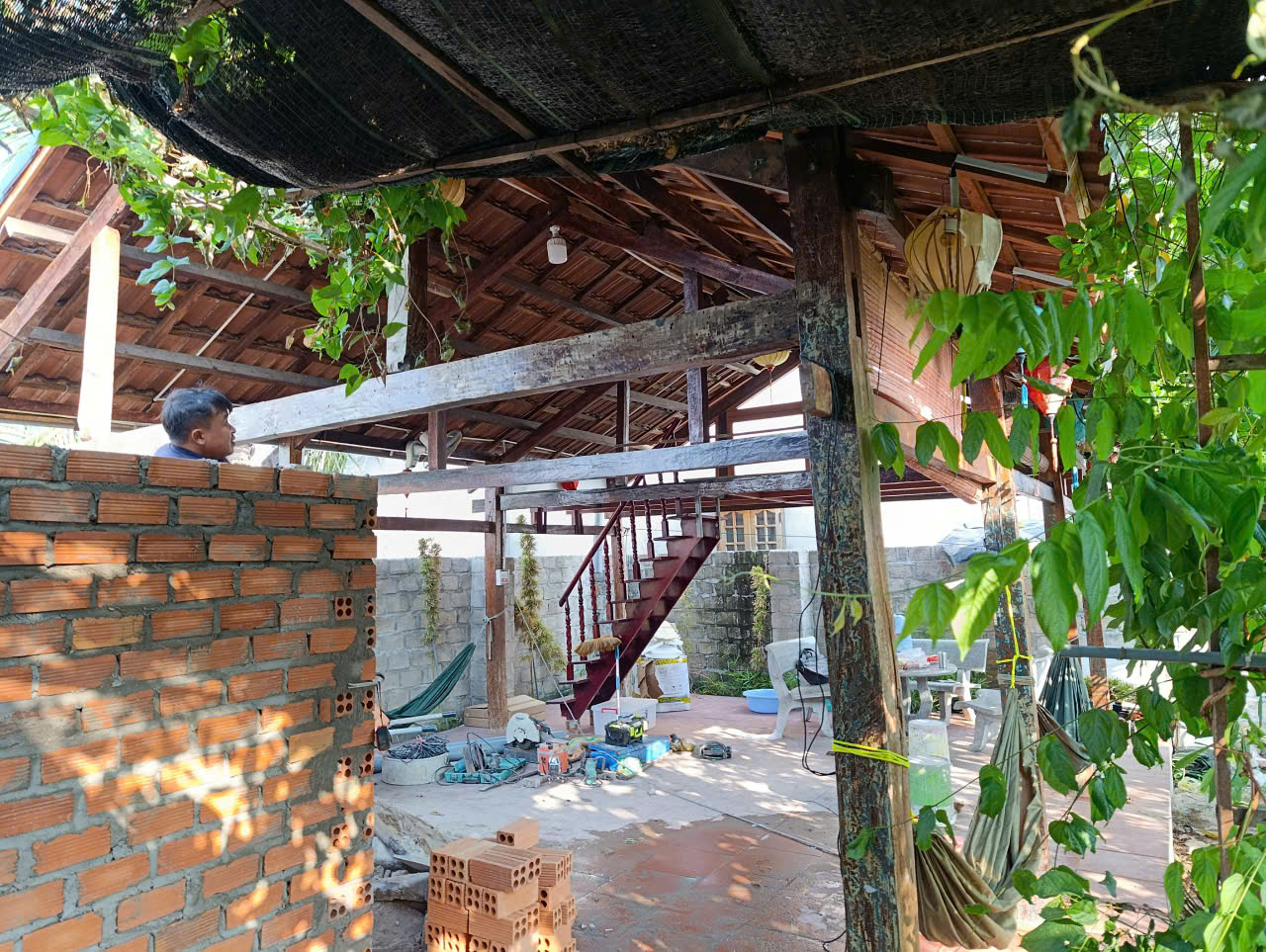 Hình ảnh dịch vụ diệt mối cho biệt thự gỗ